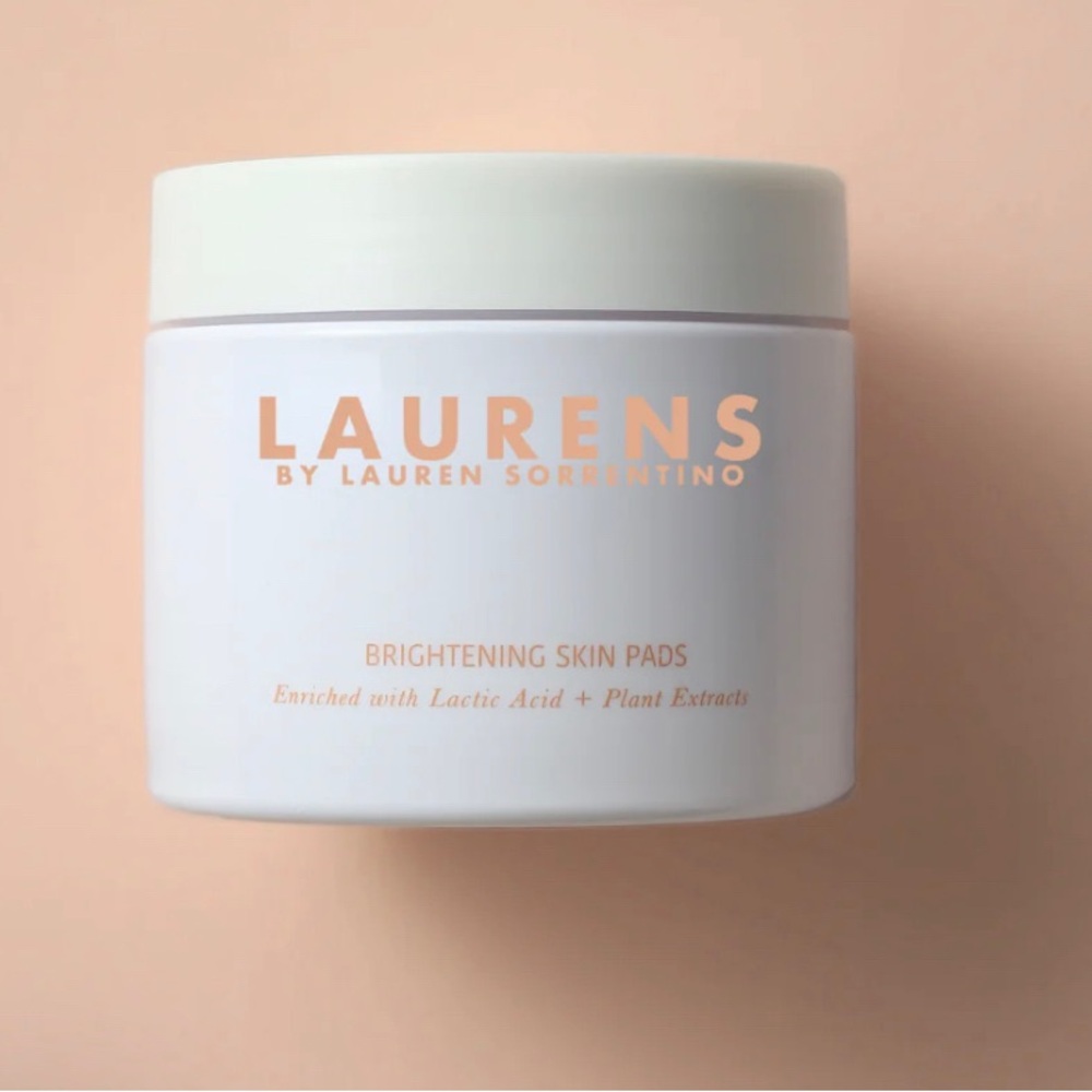 Rand. New Lauren’s BRIGHTENING SKIN PADS